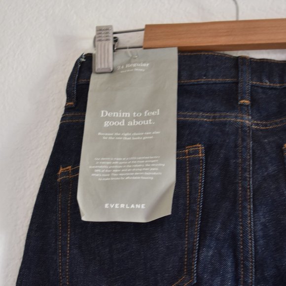 Everlane The Mid-Rise Skinny Jean in Dark Indigo - Picture 5 of 8